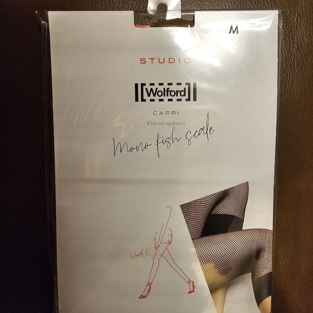 Wolford Mono Fish Scale Capri Leggings Fishnet in Honey Black Size M - Picture 5 of 10
